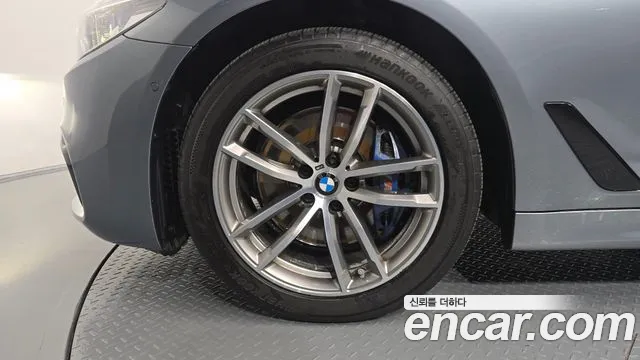 BMW 5-Series — фото 4