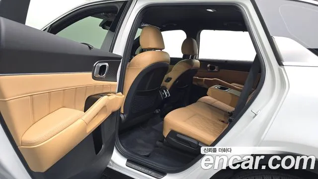 Kia Sorento — фото 11