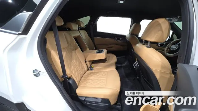 Kia Sorento — фото 10