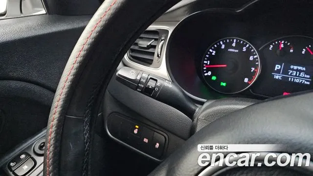Kia Carens — фото 18