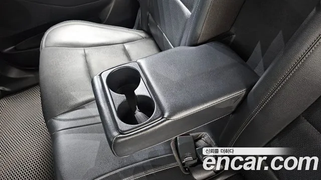 Kia Carens — фото 28