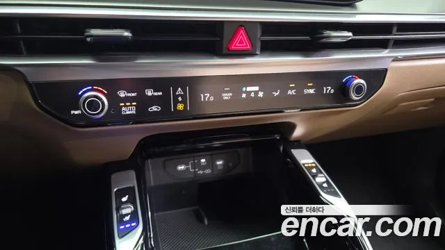 Kia Sorento — фото 17