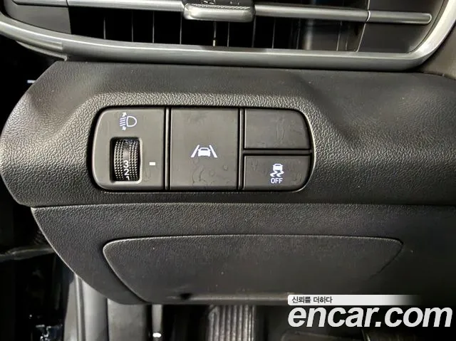 Hyundai Avante — фото 12