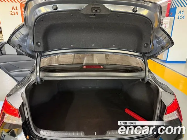 Hyundai Avante — фото 16