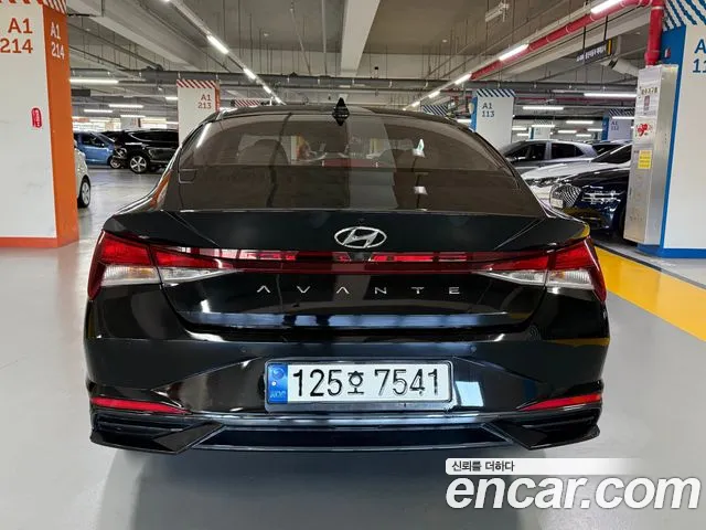 Hyundai Avante — фото 3