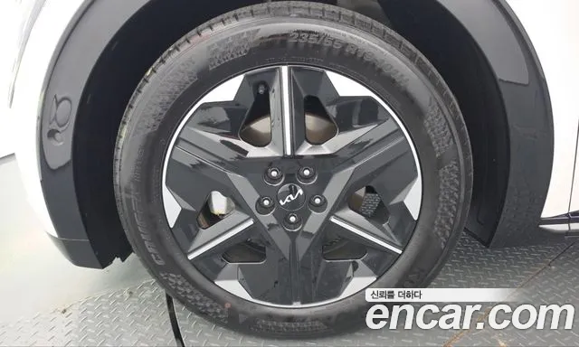 Kia EV6 — фото 4
