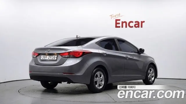 Hyundai Avante — фото 1