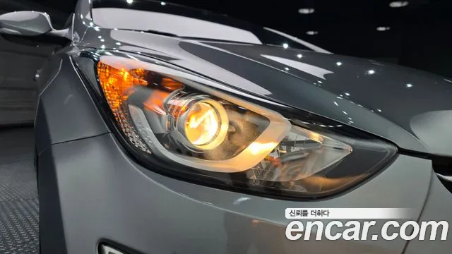 Hyundai Avante — фото 22