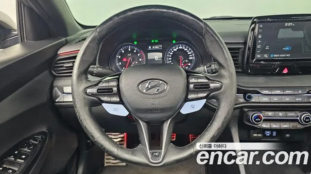 Hyundai Veloster — фото 13
