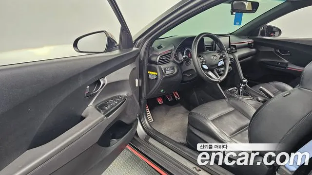 Hyundai Veloster — фото 10