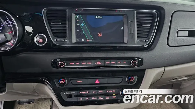 Kia Carnival — фото 13