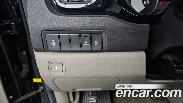 Kia Carnival — фото 15