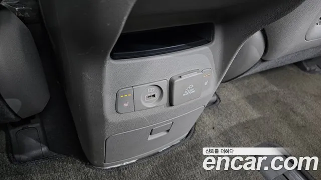Kia Carnival — фото 19