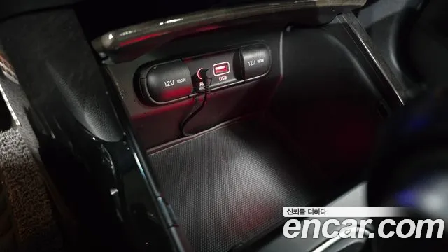 Kia Sorento — фото 17