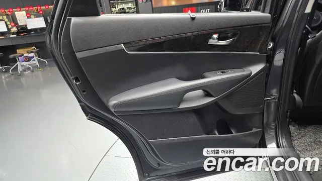 Kia Sorento — фото 25