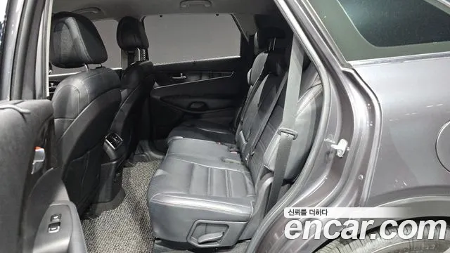 Kia Sorento — фото 26