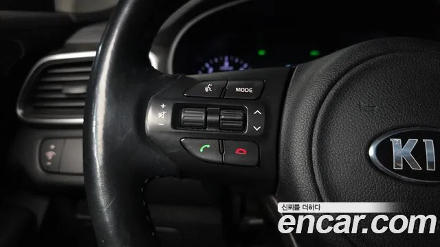 Kia Sorento — фото 31
