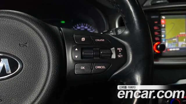 Kia Sorento — фото 32