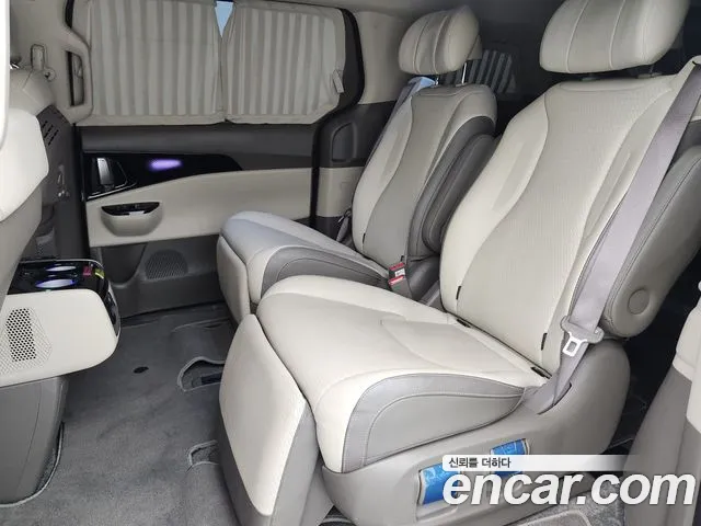 Kia Carnival — фото 10