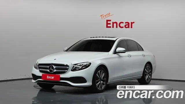 Mercedes-Benz E-Class — фото 1