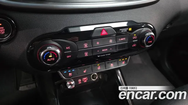 Kia Sorento — фото 16