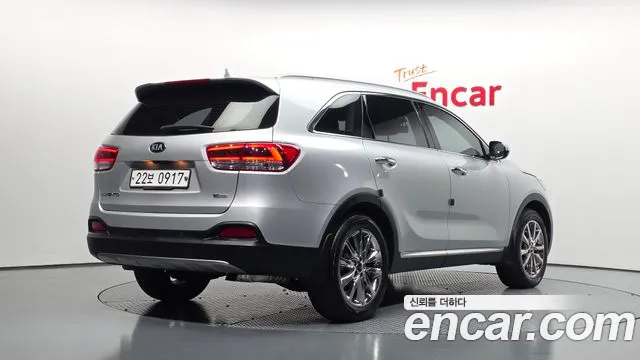 Kia Sorento — фото 2