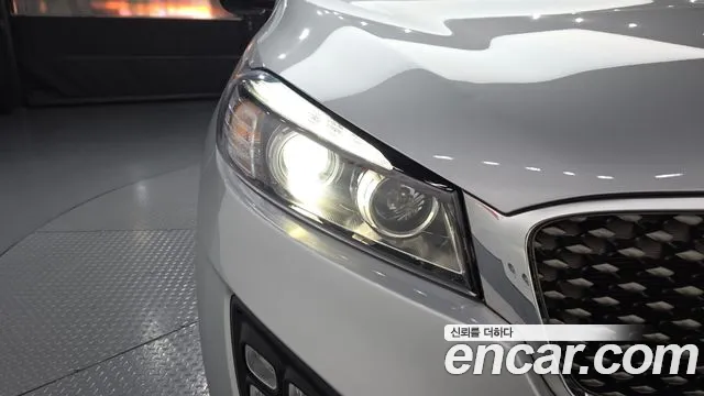 Kia Sorento — фото 22