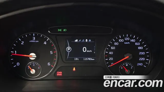 Kia Sorento — фото 8