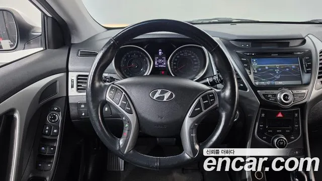Hyundai Avante — фото 12