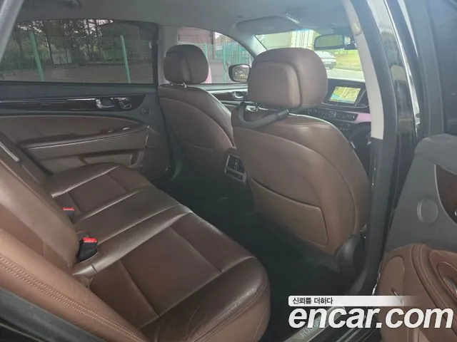Hyundai Equus — фото 10