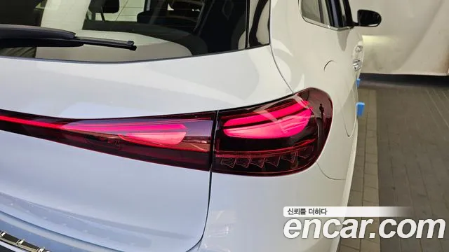 Mercedes-Benz EQA — фото 23
