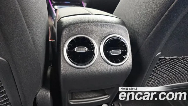 Mercedes-Benz EQA — фото 29
