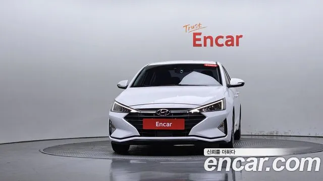 Hyundai Avante — фото 2