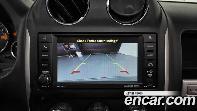 Jeep Compass — фото 15