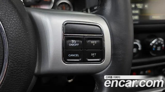 Jeep Compass — фото 17