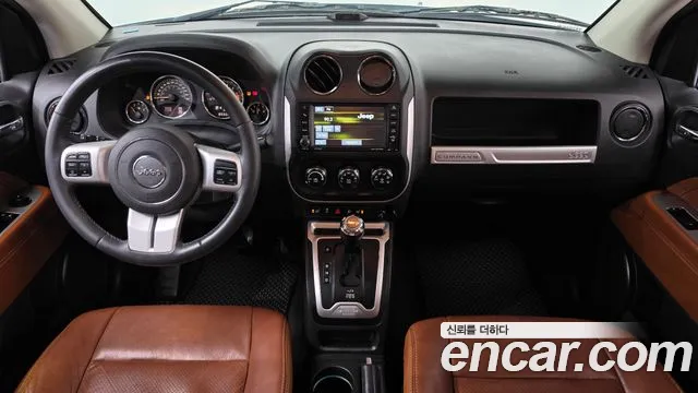 Jeep Compass — фото 7