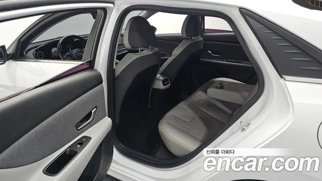Hyundai Avante — фото 12