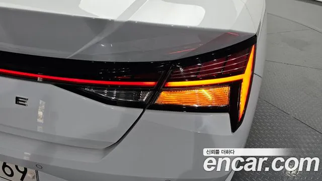 Hyundai Avante — фото 23