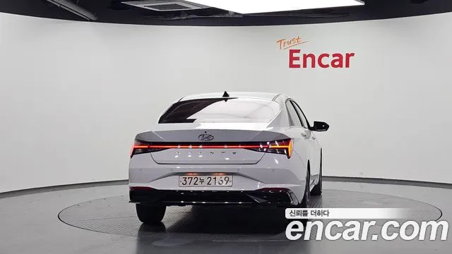 Hyundai Avante — фото 4