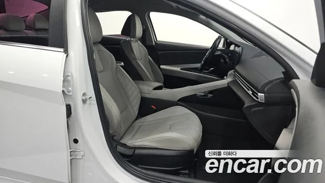Hyundai Avante — фото 10