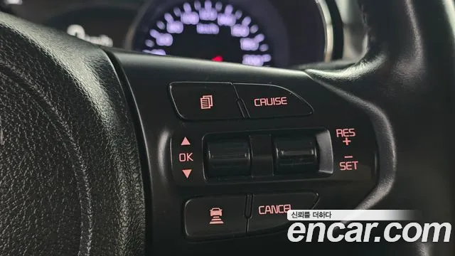 Kia Carnival — фото 16