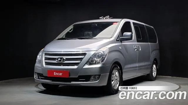 Hyundai Starex — фото 1