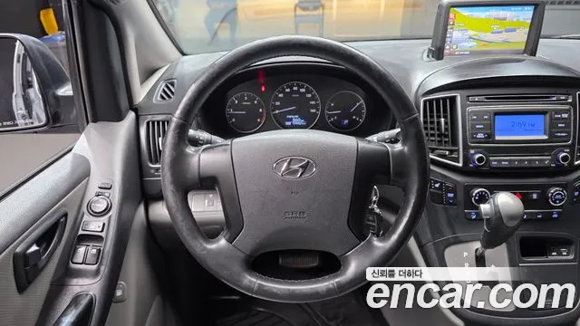 Hyundai Starex — фото 13