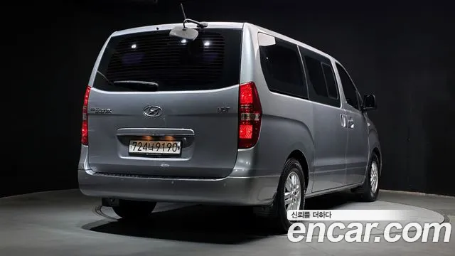Hyundai Starex — фото 2