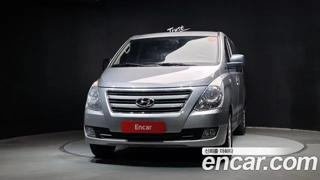 Hyundai Starex — фото 3