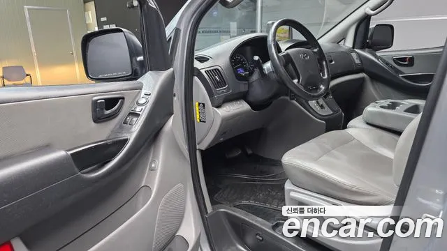Hyundai Starex — фото 10