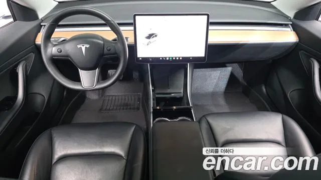Tesla Model 3 — фото 6