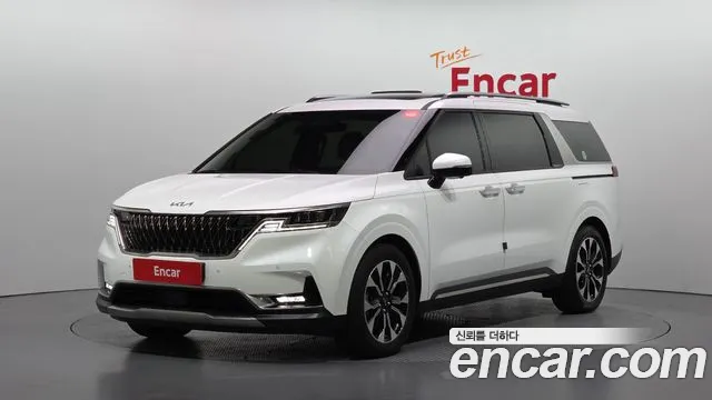 Kia Carnival — фото 1