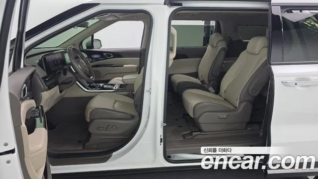 Kia Carnival — фото 16