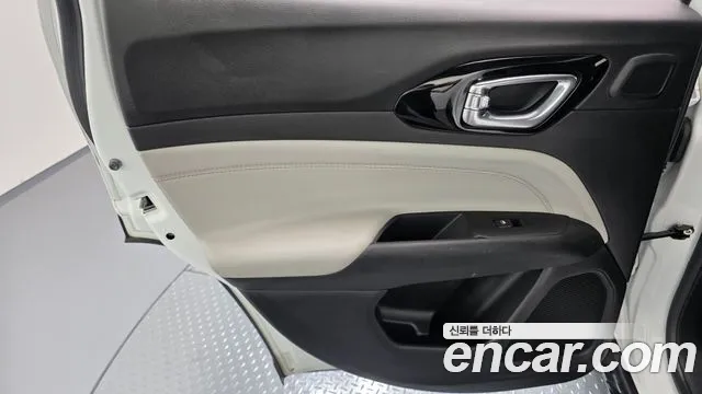 Jeep Compass — фото 26